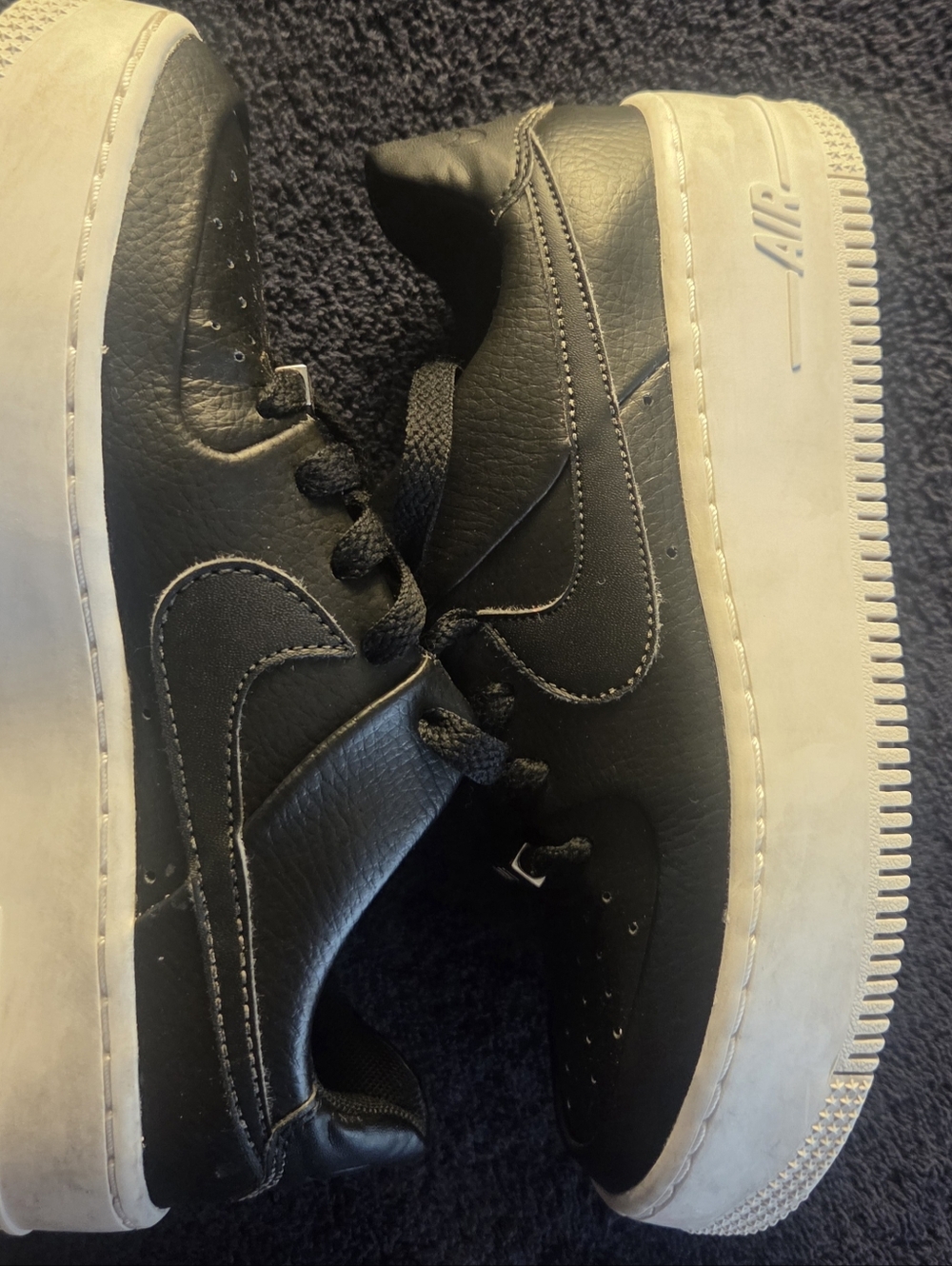 Nike Kids Black Leather Low-Top Sneakers with White Platform Sole - Picture 3 of 10